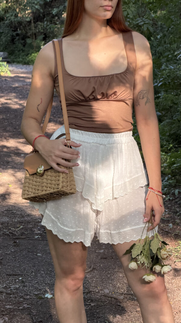 Short pollera broderie