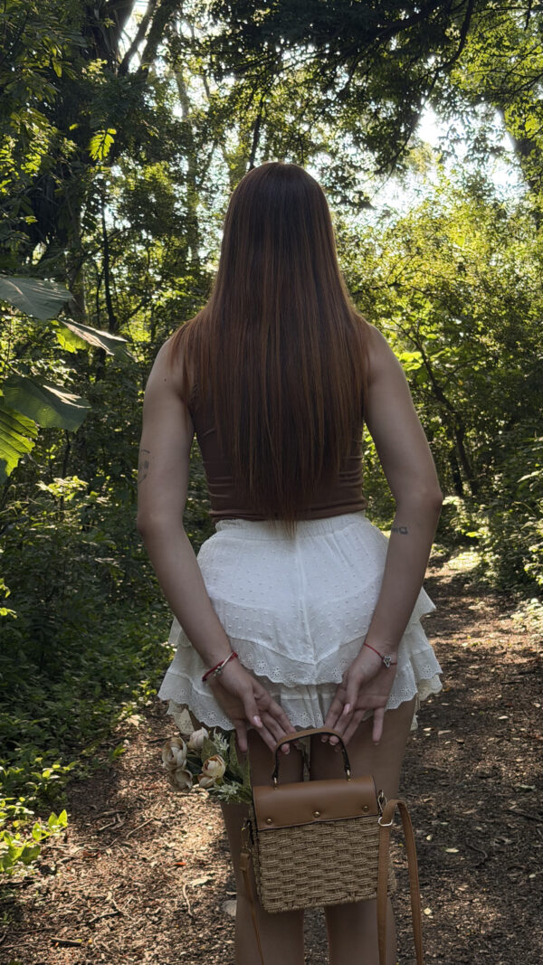 Short pollera broderie